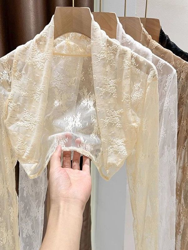 Nuevo Cárdigan de Encaje con B - Summer Goth Clothing reseña y precio